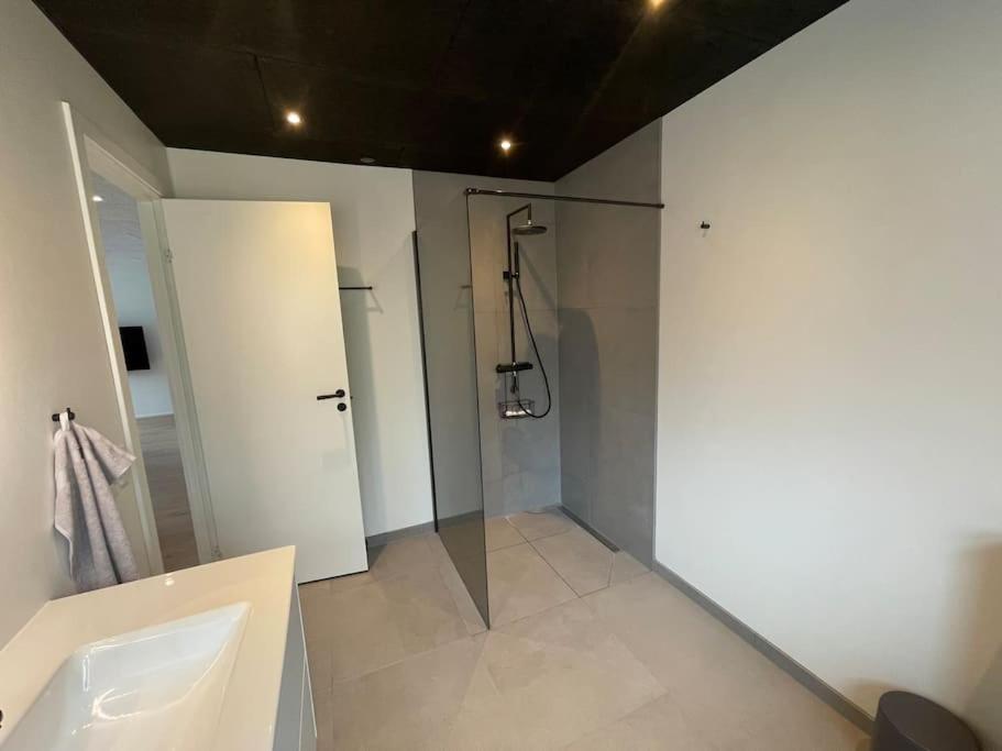 Brand New Flat In Central Klaksvík Kültér fotó