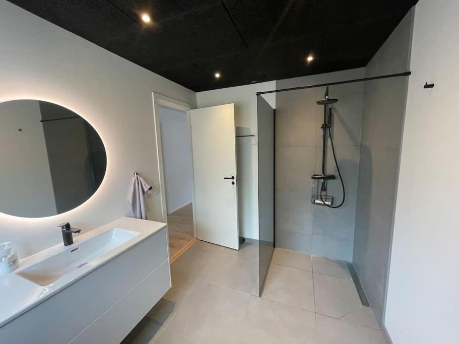 Brand New Flat In Central Klaksvík Kültér fotó
