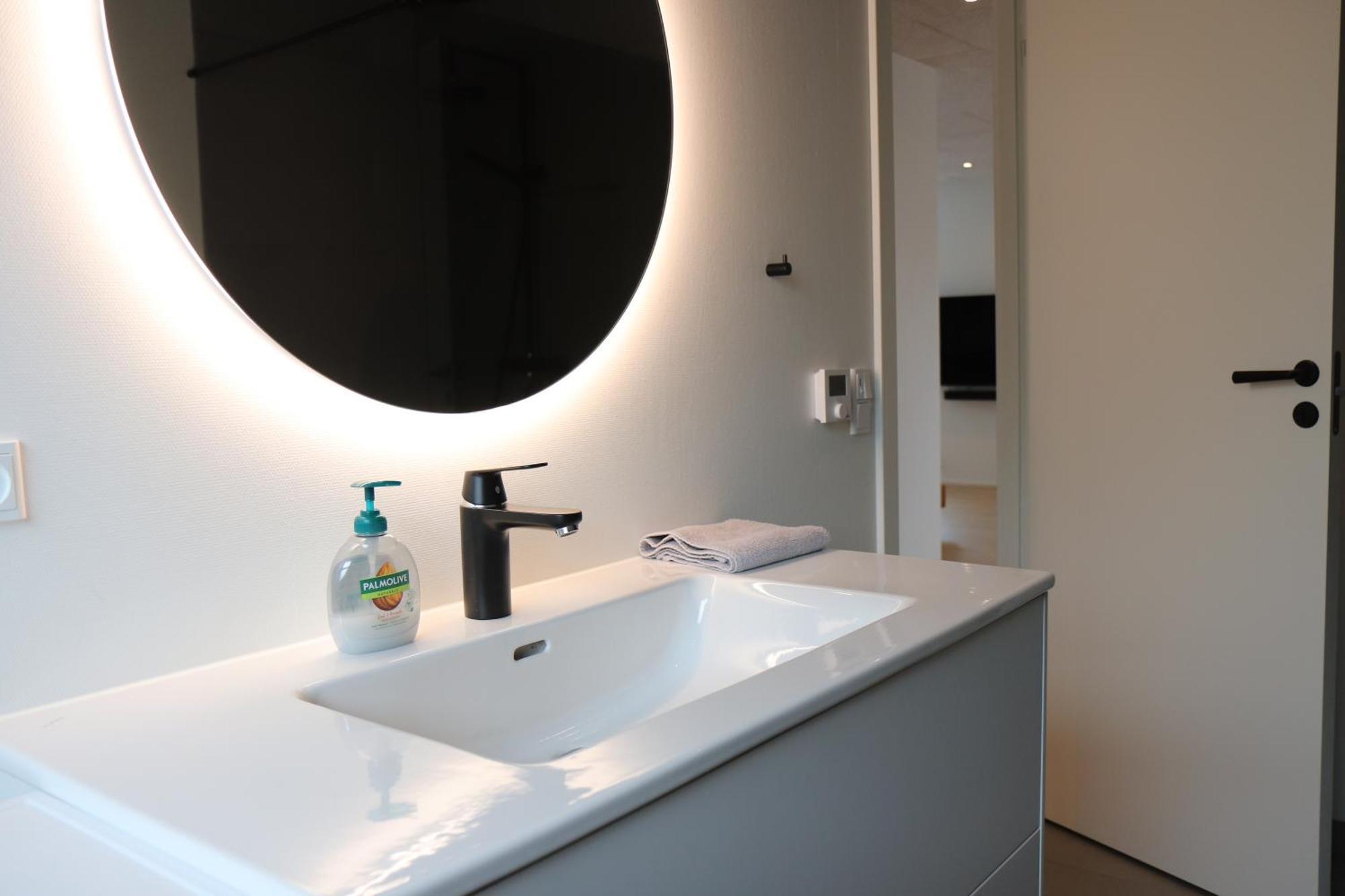 Brand New Flat In Central Klaksvík Kültér fotó