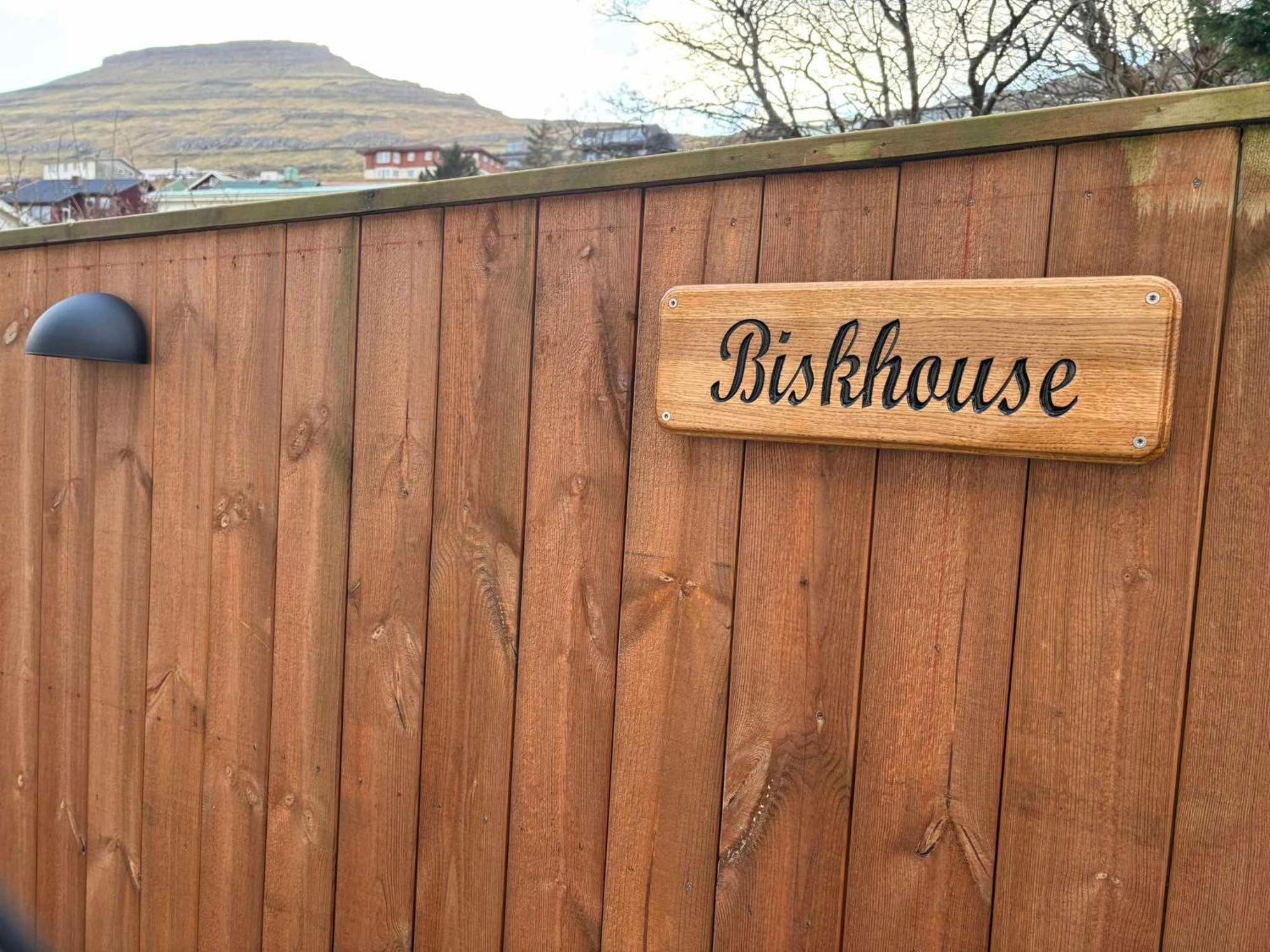 Brand New Flat In Central Klaksvík Kültér fotó